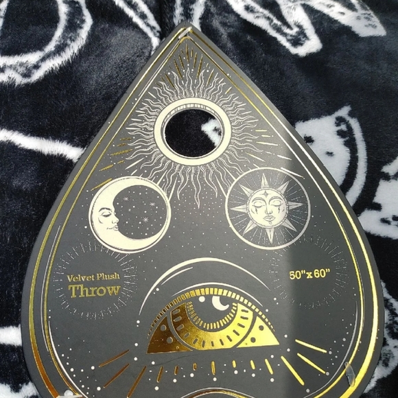 Large Ouija spirit board halloween throw blanket - Picture 2 of 3